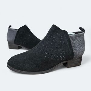 Toms Women's Ankle Booties Size 7 Black Perforated Suede And Canvas